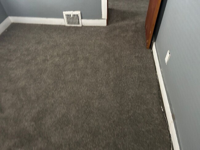 Building Photo - 2646-2648 E 122nd St