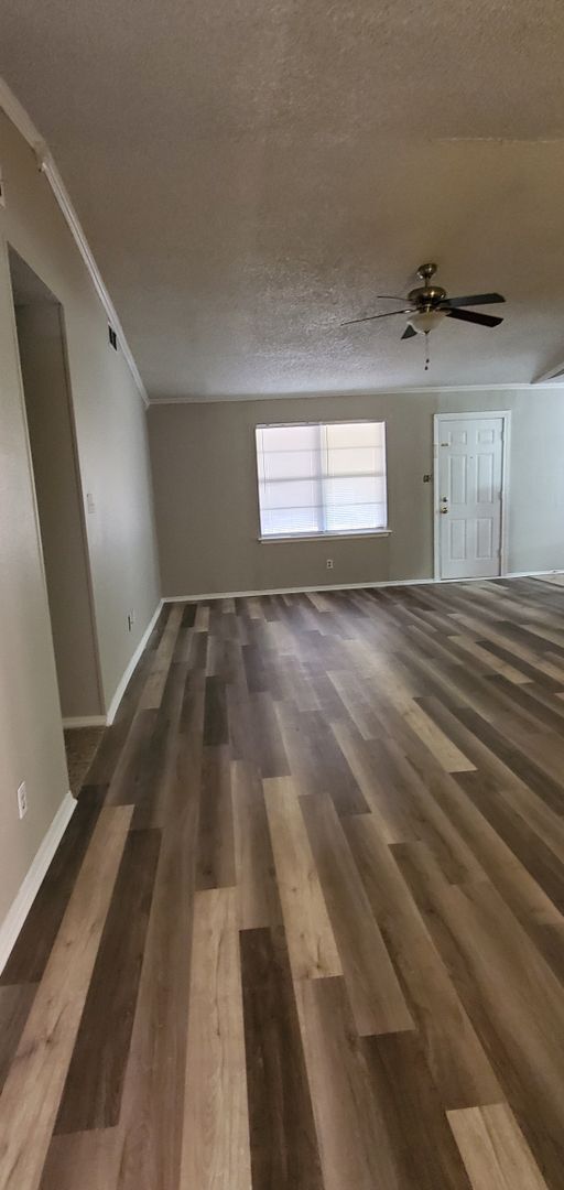 Building Photo - Spacious 3 Bedroom 2 Bath in University Park!