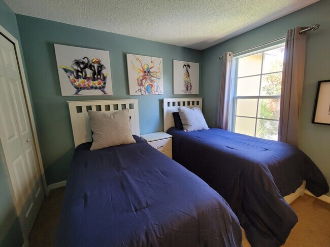 Building Photo - 8523 Crystal Cove Loop