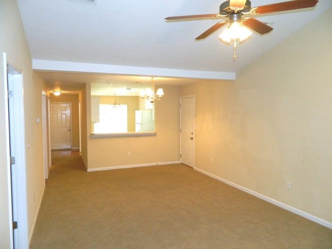 Building Photo - 2014 Kennesaw Way