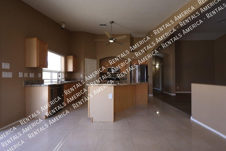 Building Photo - 42604 W Oakland Dr