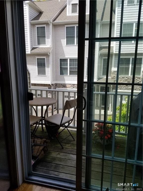 Building Photo - 85 Camp Ave