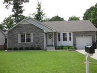 Building Photo - Adorable Ranch Home Near Fort Campbell