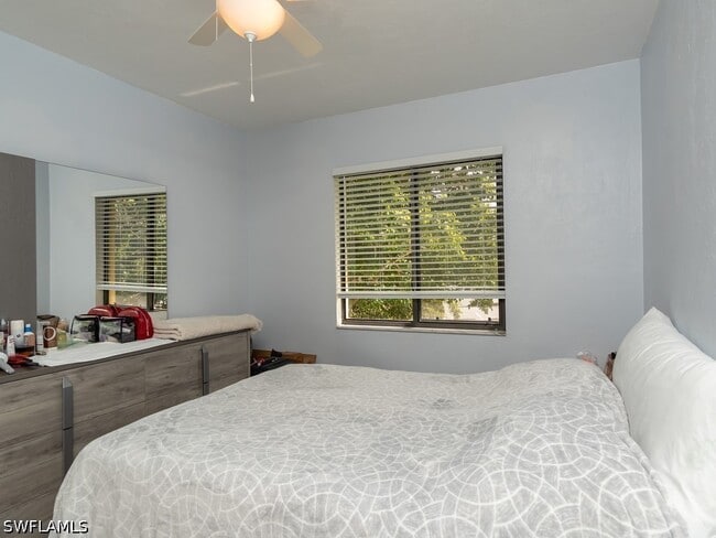 Building Photo - 1480 Green Valley Cir