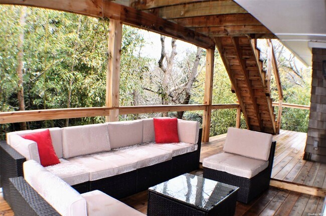 Building Photo - 317 Sky Walk