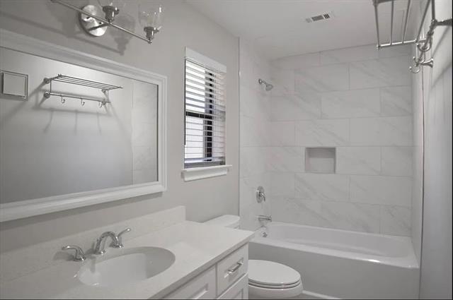 Building Photo - 7340 Skillman St