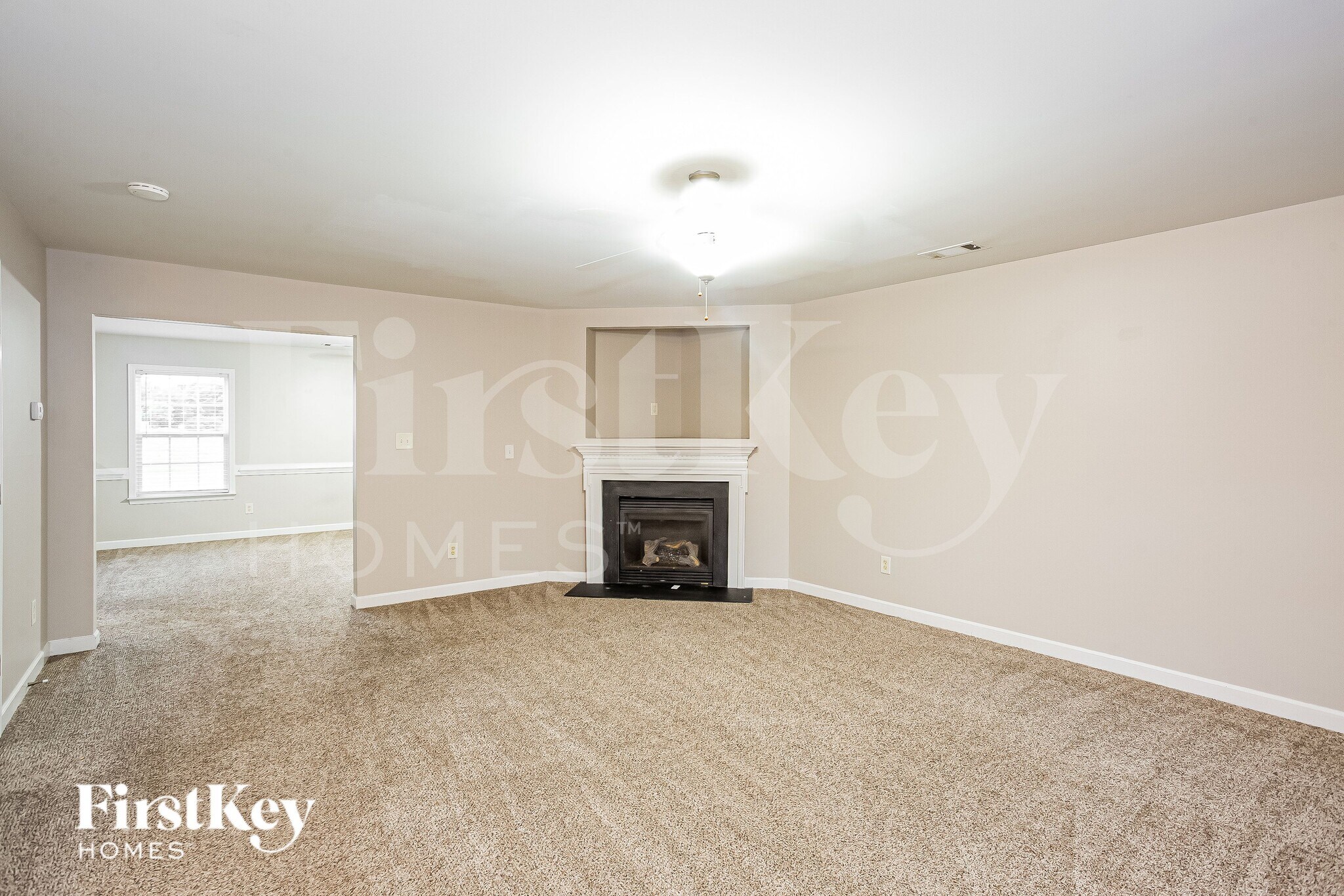 Building Photo - 2922 Blueberry Dr
