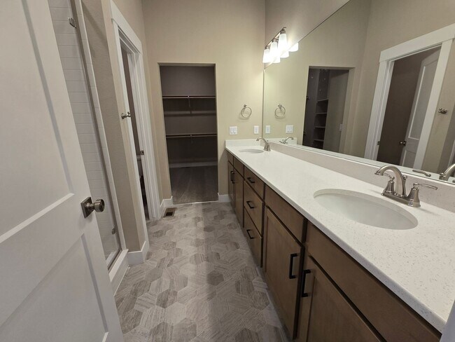 Building Photo - Brand New House with Breathtaking Views of Pikes Peak