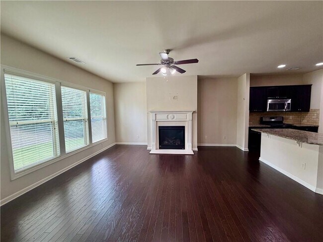 Building Photo - 4615 Woodbine Way