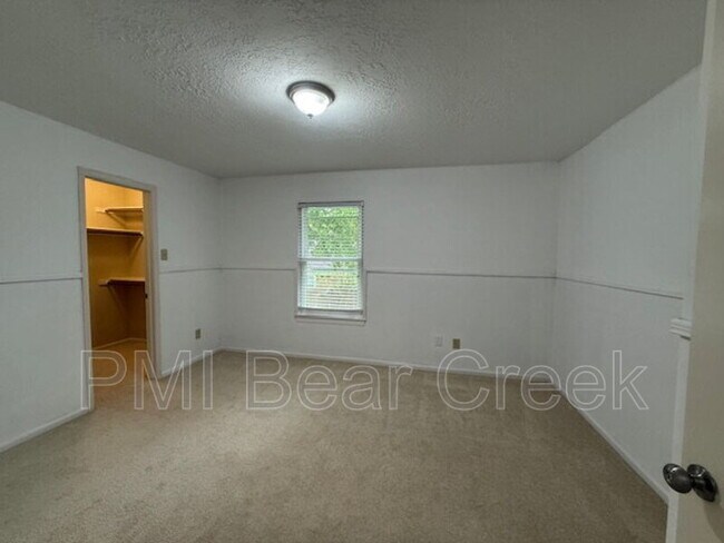Building Photo - 7818 Sunny Ridge Dr