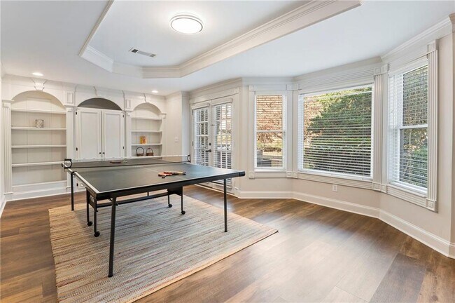 Building Photo - 6005 Oakbury Ln