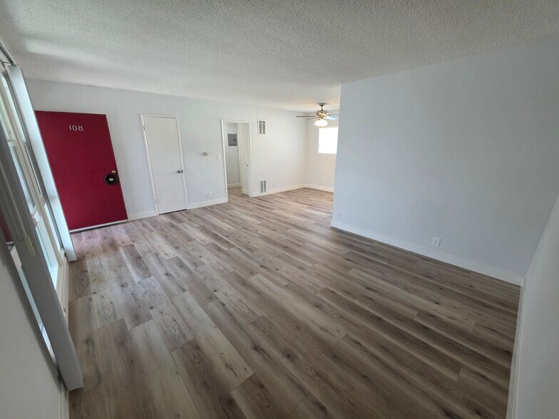 Building Photo - 1732 N Harvard Blvd