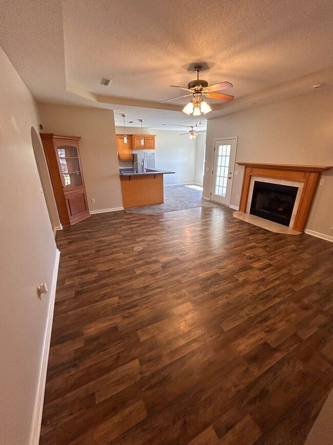 Building Photo - Fountain Crest Subdivision!