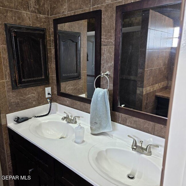 Building Photo - 12248 Holy Springs Ct