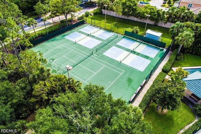 Building Photo - 23084 Lone Oak Dr