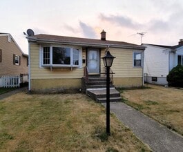 Building Photo - 2716 White Oak Ave