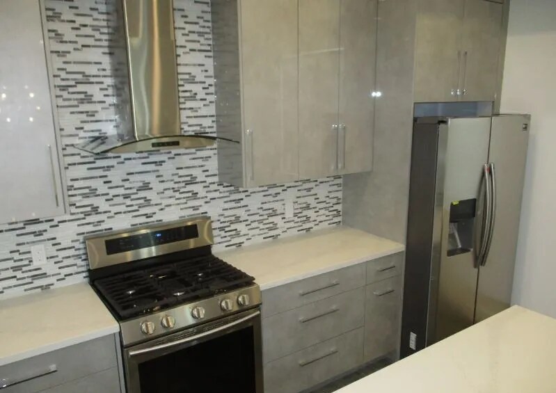 Building Photo - 1211 N Mariposa Ave