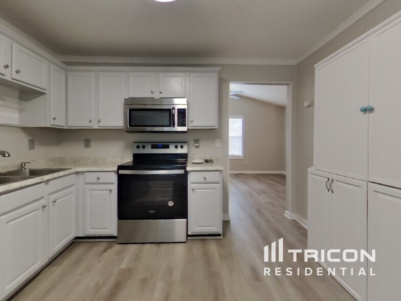 Building Photo - 514 Woodwind Dr