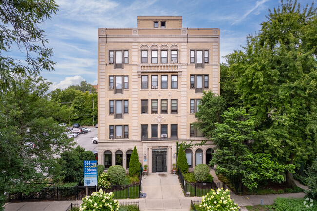 Building Photo - The Victorian Apartments