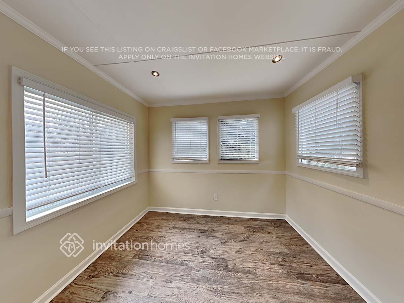 Building Photo - 3295 Franklin Forest Dr