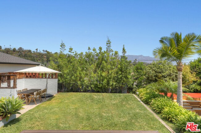 Building Photo - 150 Anita Dr