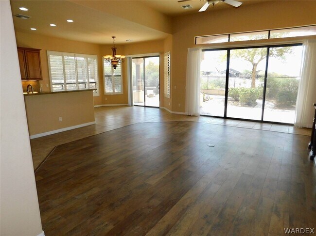 Building Photo - 2824 Fort Silver Dr