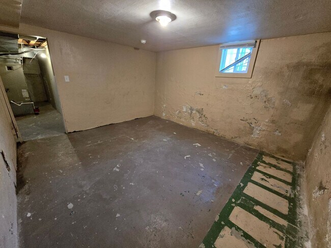 Building Photo - Adorable South Hill Home! Available Now!