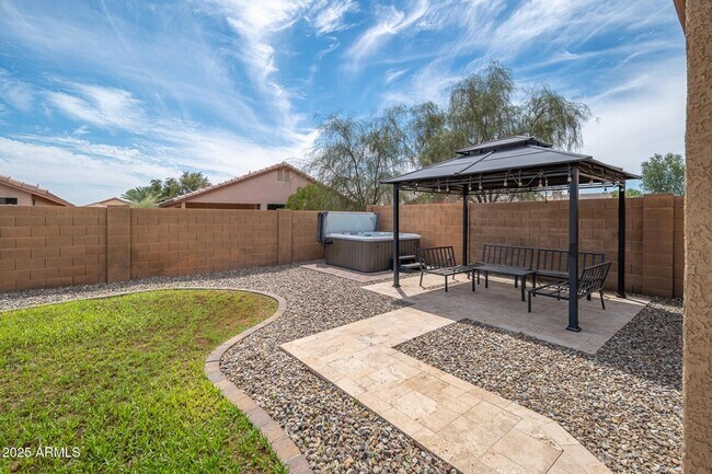 Building Photo - 13679 W Tara Ln