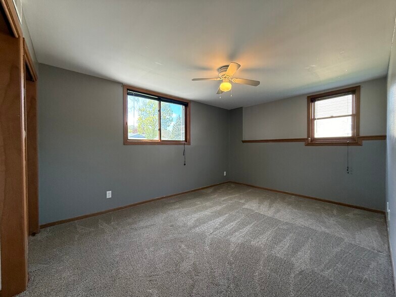 Building Photo - 632 S Colonial Pky