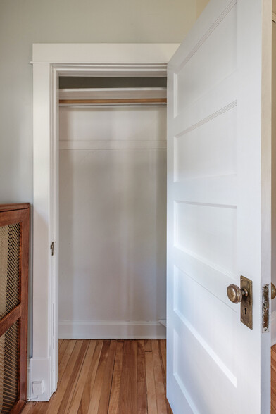 Bedroom 2 closet - 2016 Selby Ave