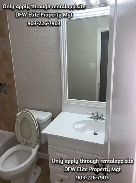 Building Photo - 468 Maplegrove Rd