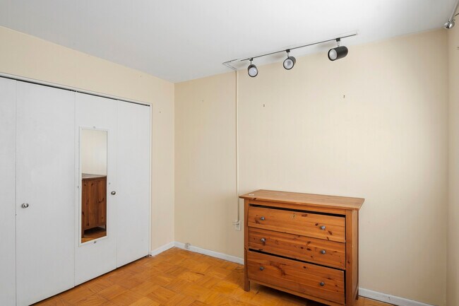 Building Photo - 5019 Green Mountain Cir