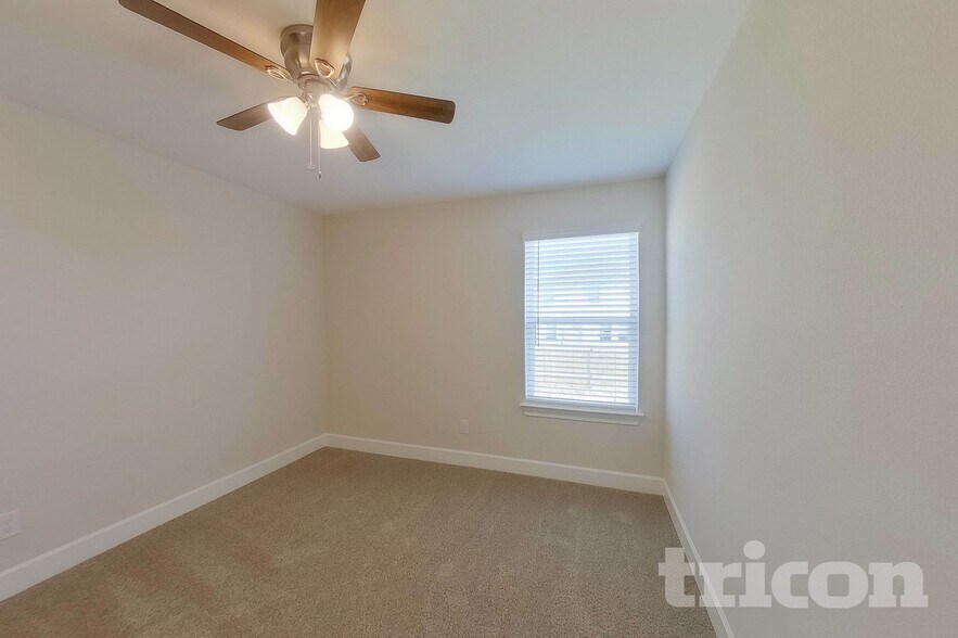 Building Photo - 1206 Dye Blvd