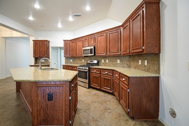 Building Photo - 1511 Eden Meadows Dr