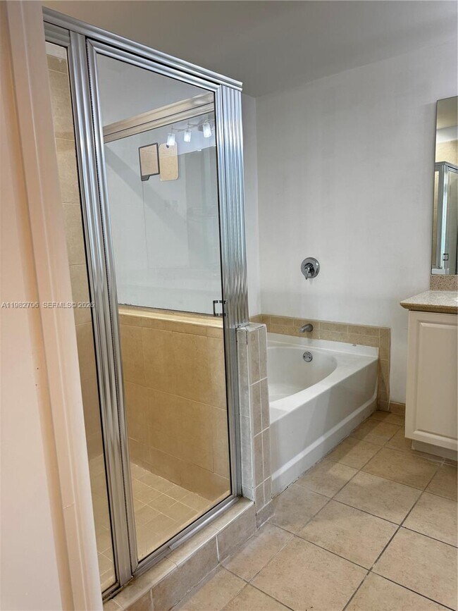 Building Photo - 3340 NE 190th St