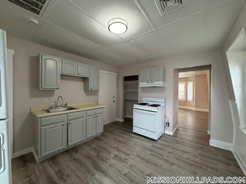 Building Photo - 52 Blue Hill Ave