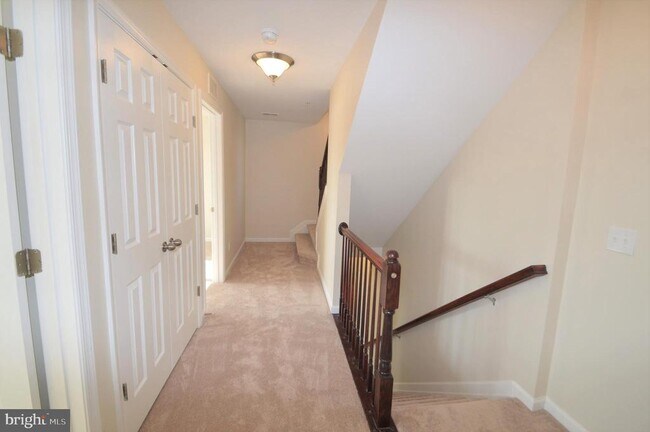 Building Photo - 24646 Jackalope Terrace