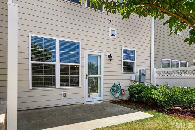 Building Photo - 815 Bristol Bridge Dr