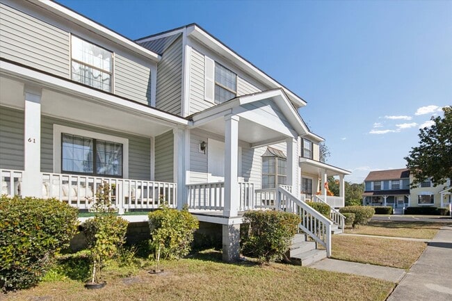 Building Photo - $200 RENT CREDIT | MOVE-IN READY! (Pet Friendly)