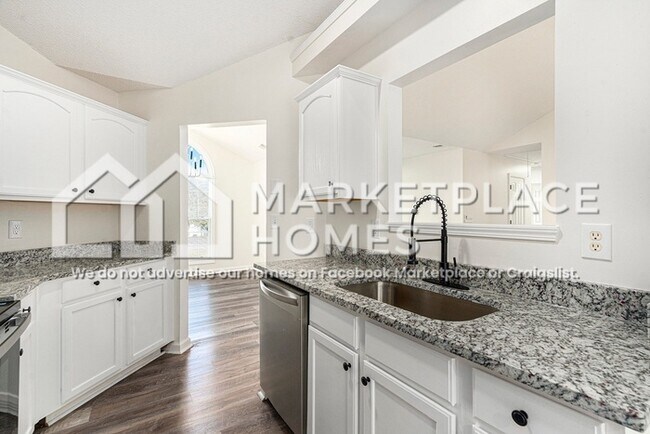 Building Photo - 237 Autumn Ridge Dr