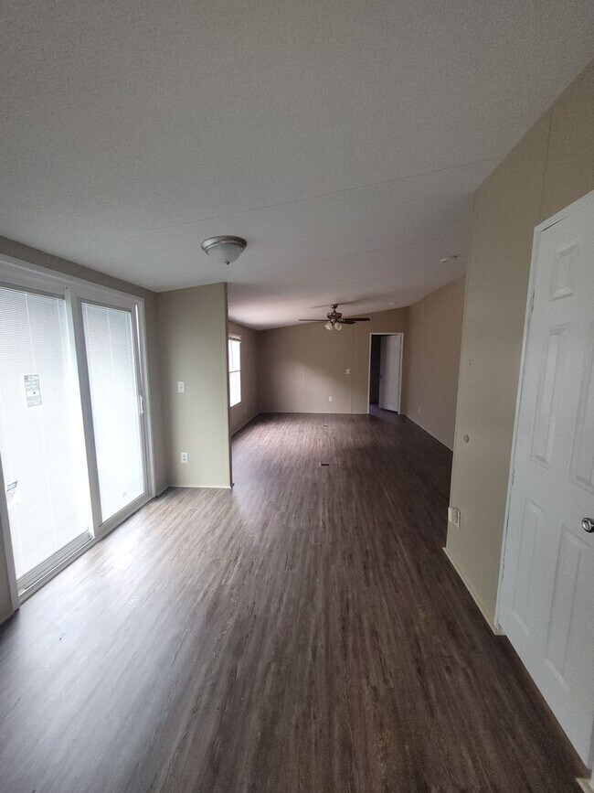 Building Photo - NOW PRE-LEASING-Accepting Applications- Elbert Co-Bowman, GA- 4 Bedroom and 2 Bathroom Manufactur...