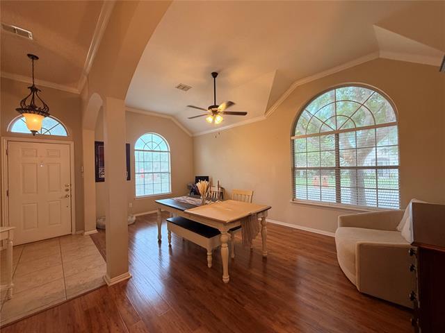 Building Photo - 8640 Woodcreek Dr