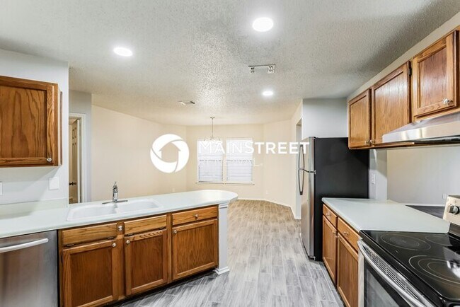 Building Photo - 3 Bedroom Pet-Friendly Home in SAN ANTONIO, TX with Main Street Renewal
