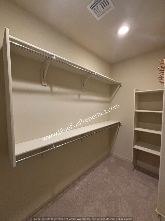 Building Photo - 13384 E Knipe Pl