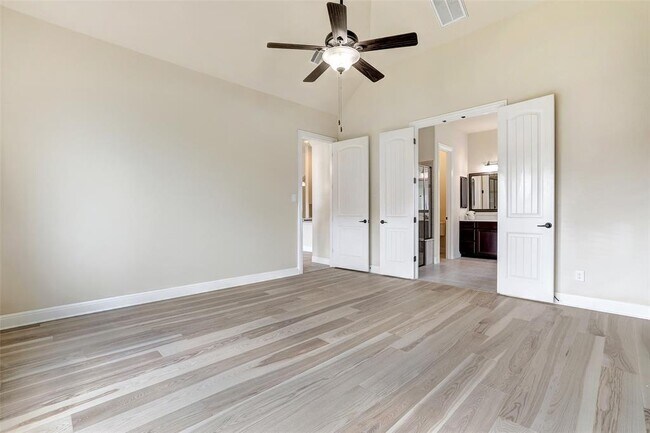 Building Photo - 2416 Millbrook Loop
