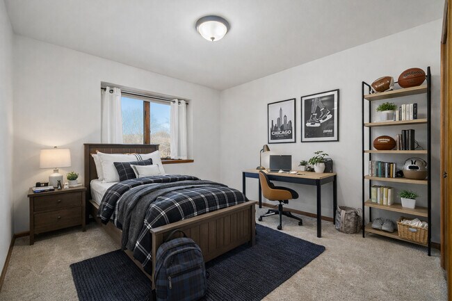 Building Photo - 107 E Winchester Rd