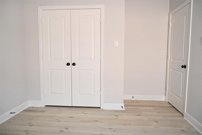 Building Photo - 504 Mistflower Springs Dr