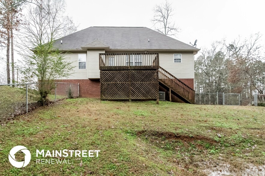 Building Photo - 30 Meadows Dr