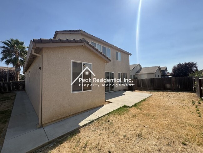 Building Photo - 1811 Waterfall Dr