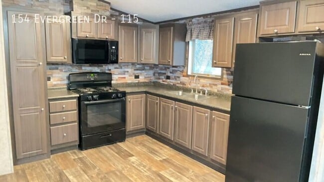 Building Photo - 154 Evergreen Dr